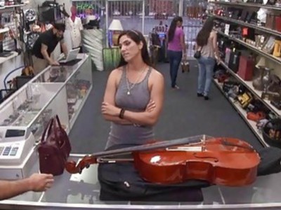 Brazilian MILF Vanessa turns cock into a musical instrument