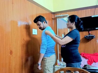 Desi bhabhi measures boy in empty shop - hot indian sex with big nipples
